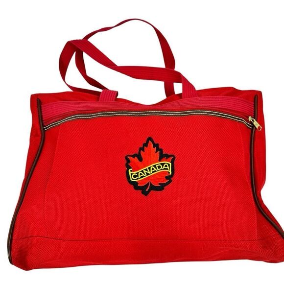 Vintage Canada Travel Tote Duffel Carry On Overnight Gym Bag Red Canvas - Picture 3 of 6